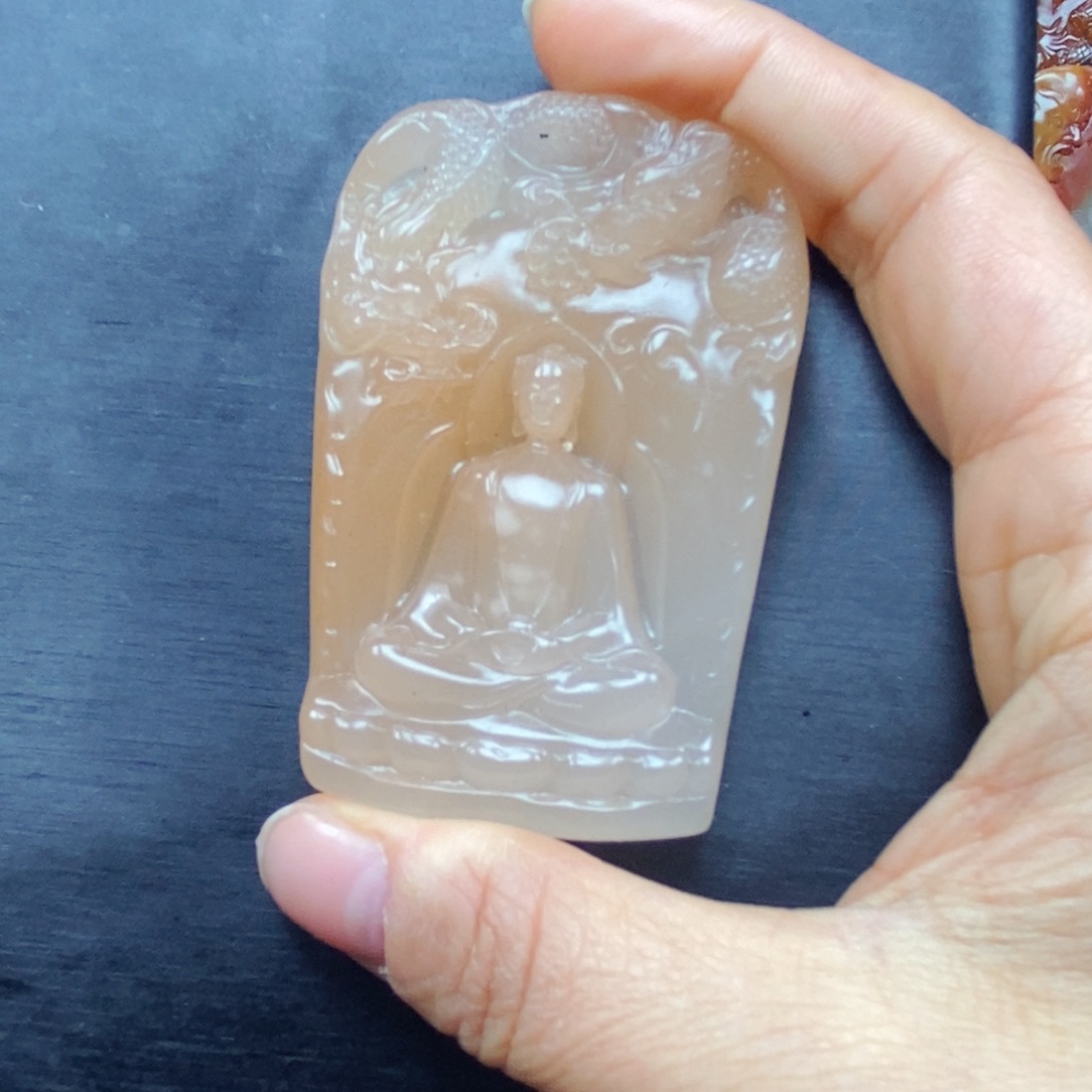 石英质玉（黄龙玉）颈饰未镶嵌