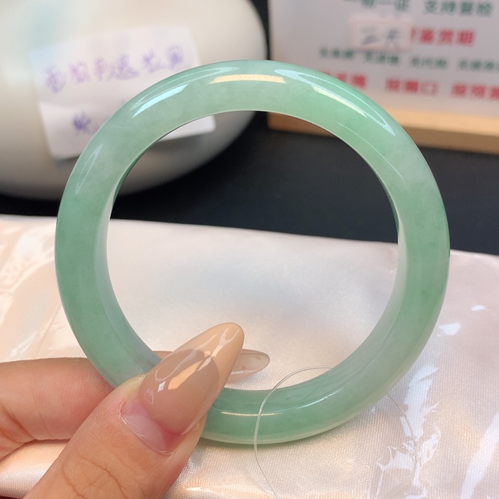 未镶嵌手镯翡翠02