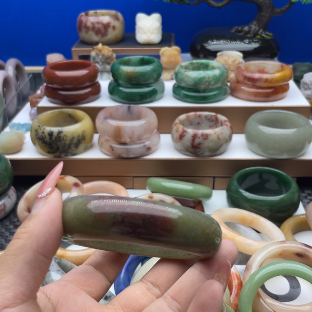 石英质玉手镯未镶嵌浅****7