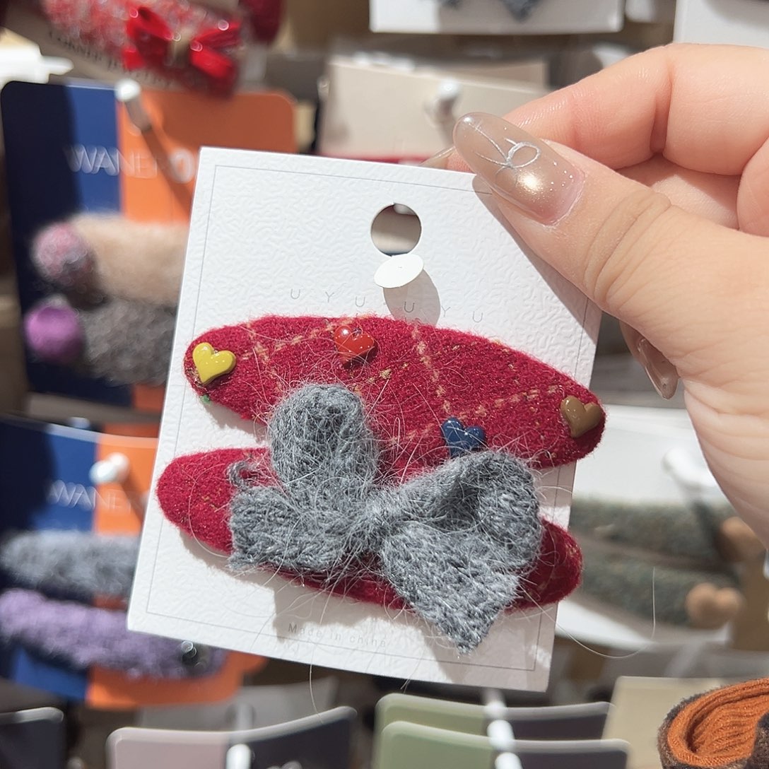 非金属红色爱心蝴蝶结