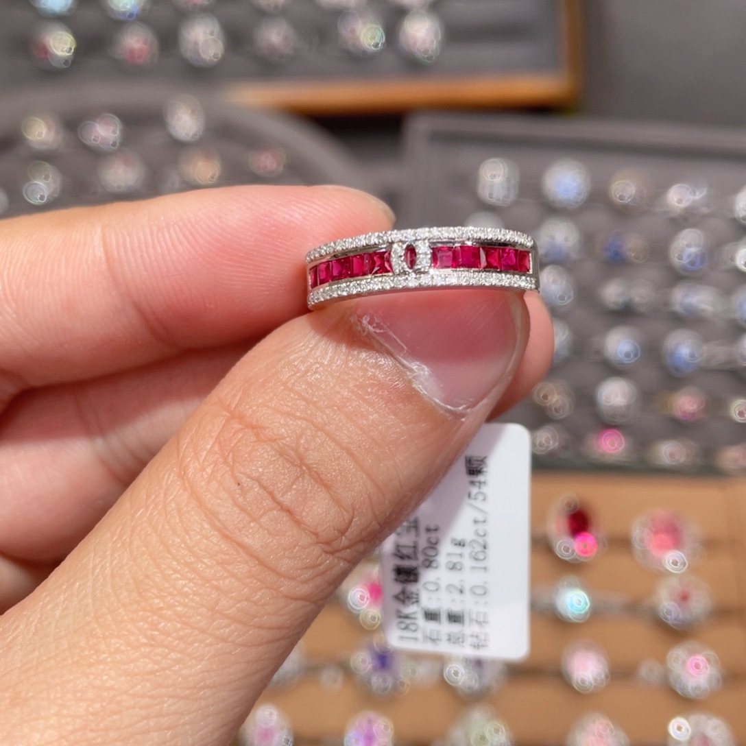 红宝石戒指18K金镶嵌0.8ct 