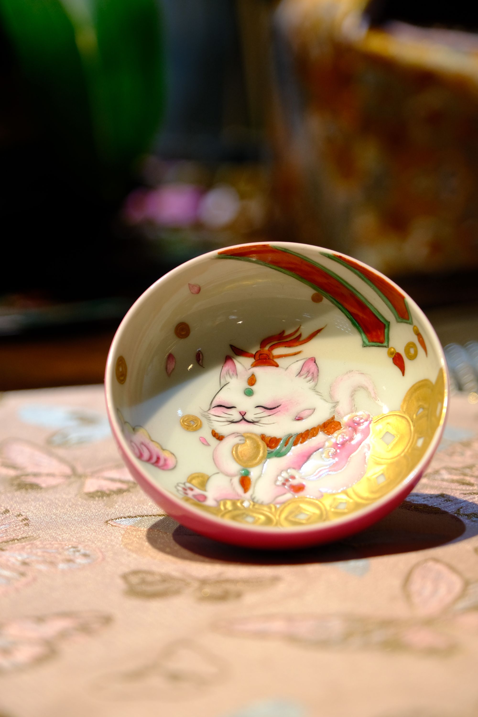 灵玺贡坊  胭脂红发C猫普洱杯   中式手绘喝茶饮茶