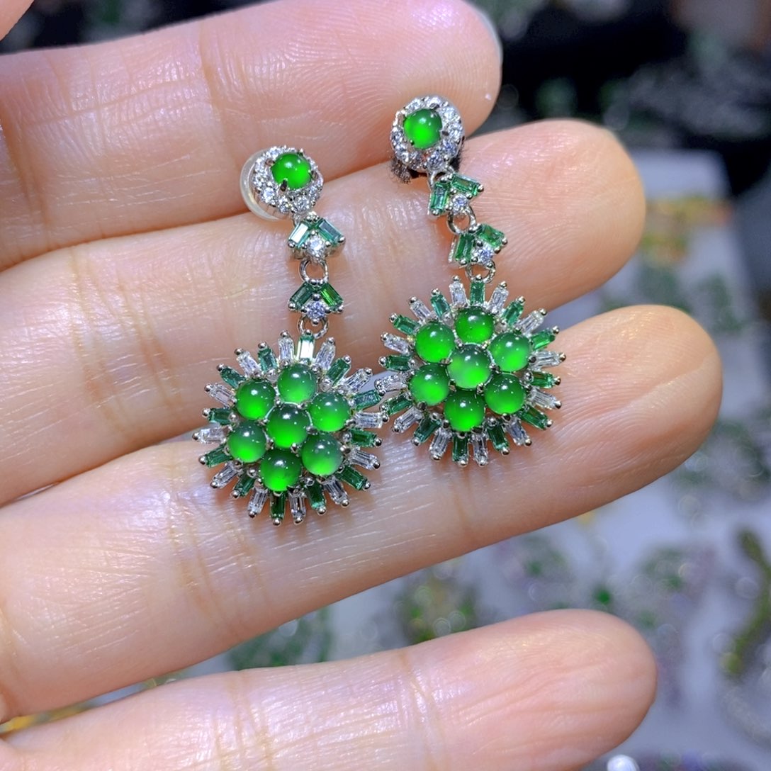 翡翠颈饰银S925镶嵌天然翡翠