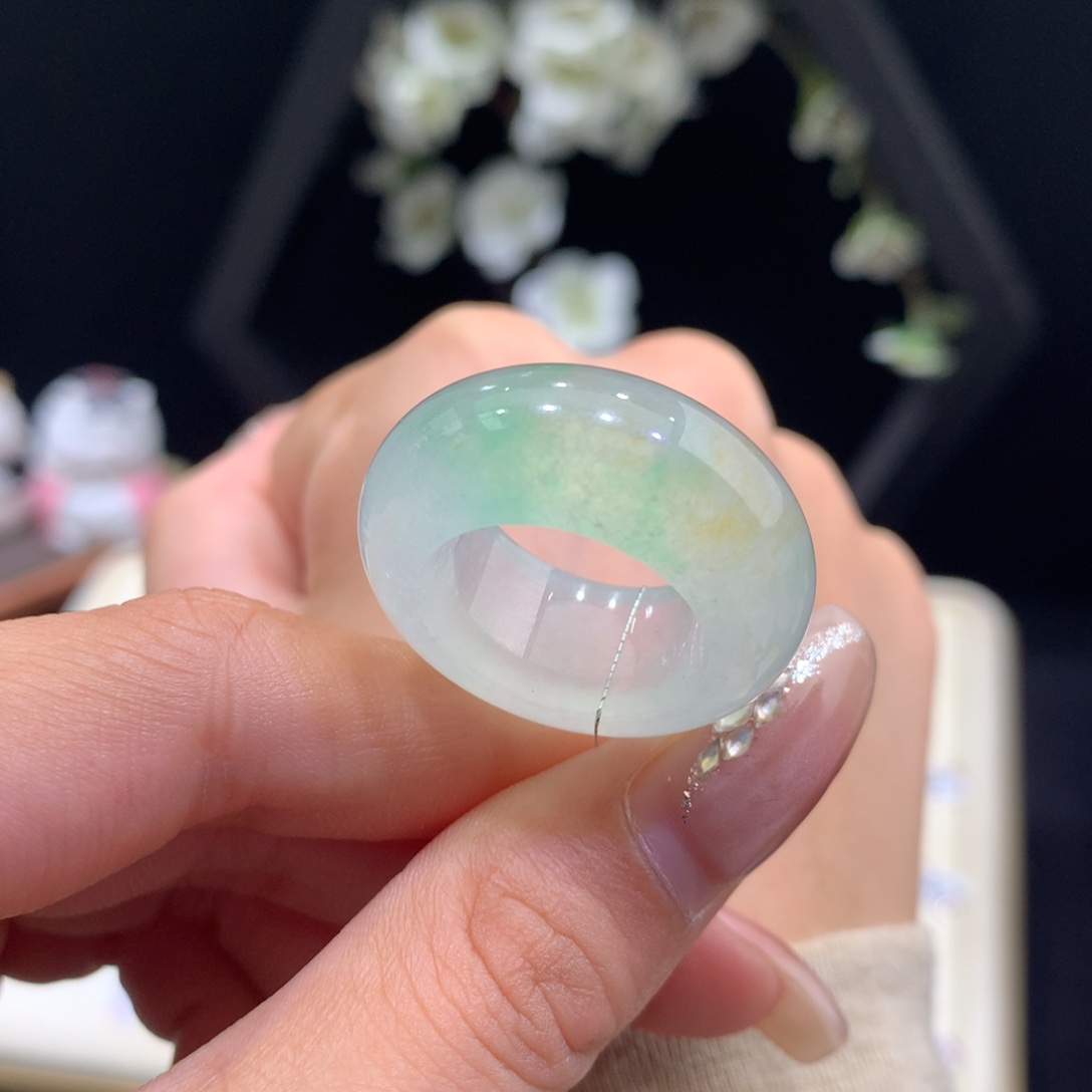 翡翠未镶嵌戒指翡翠