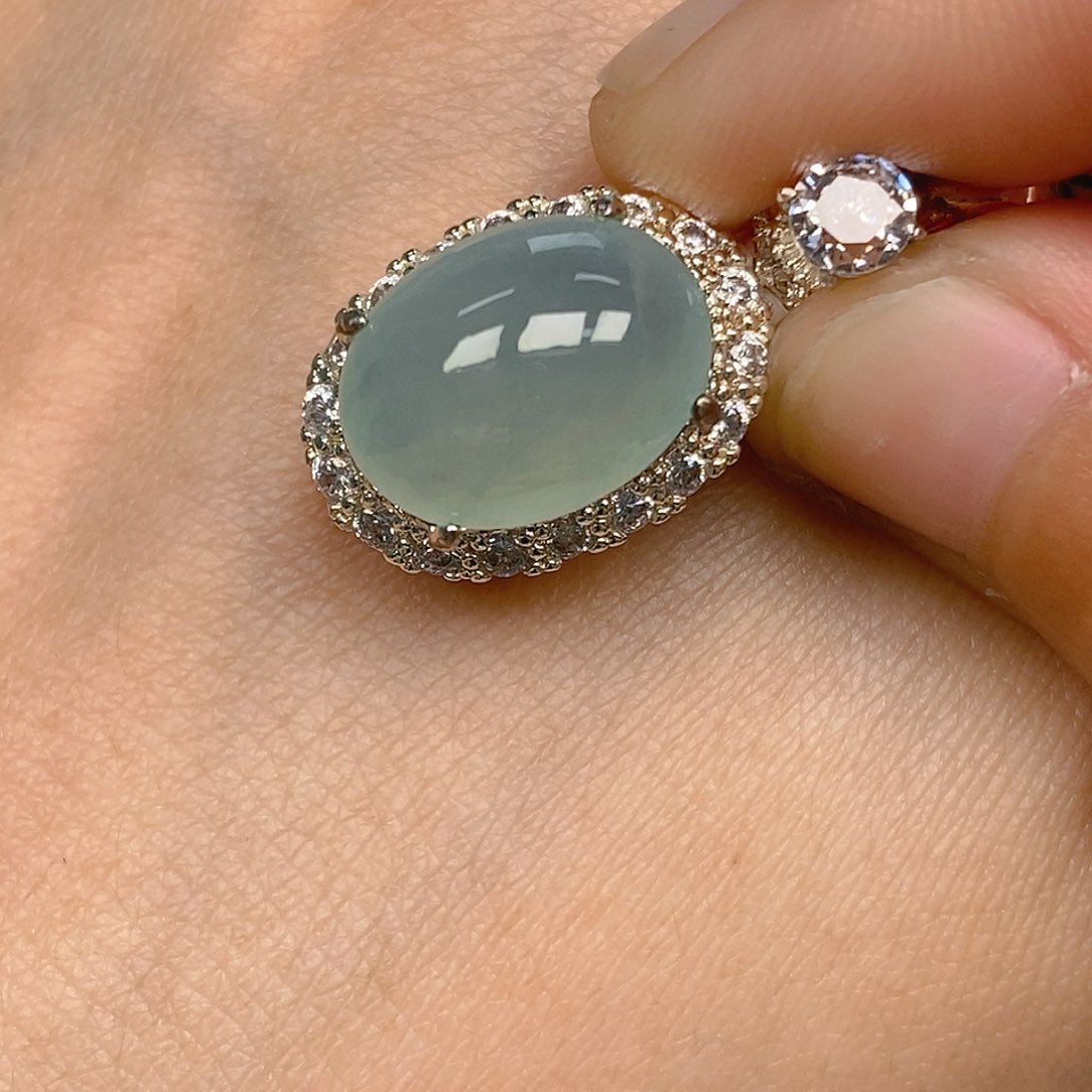 翡翠戒指未镶嵌翡翠