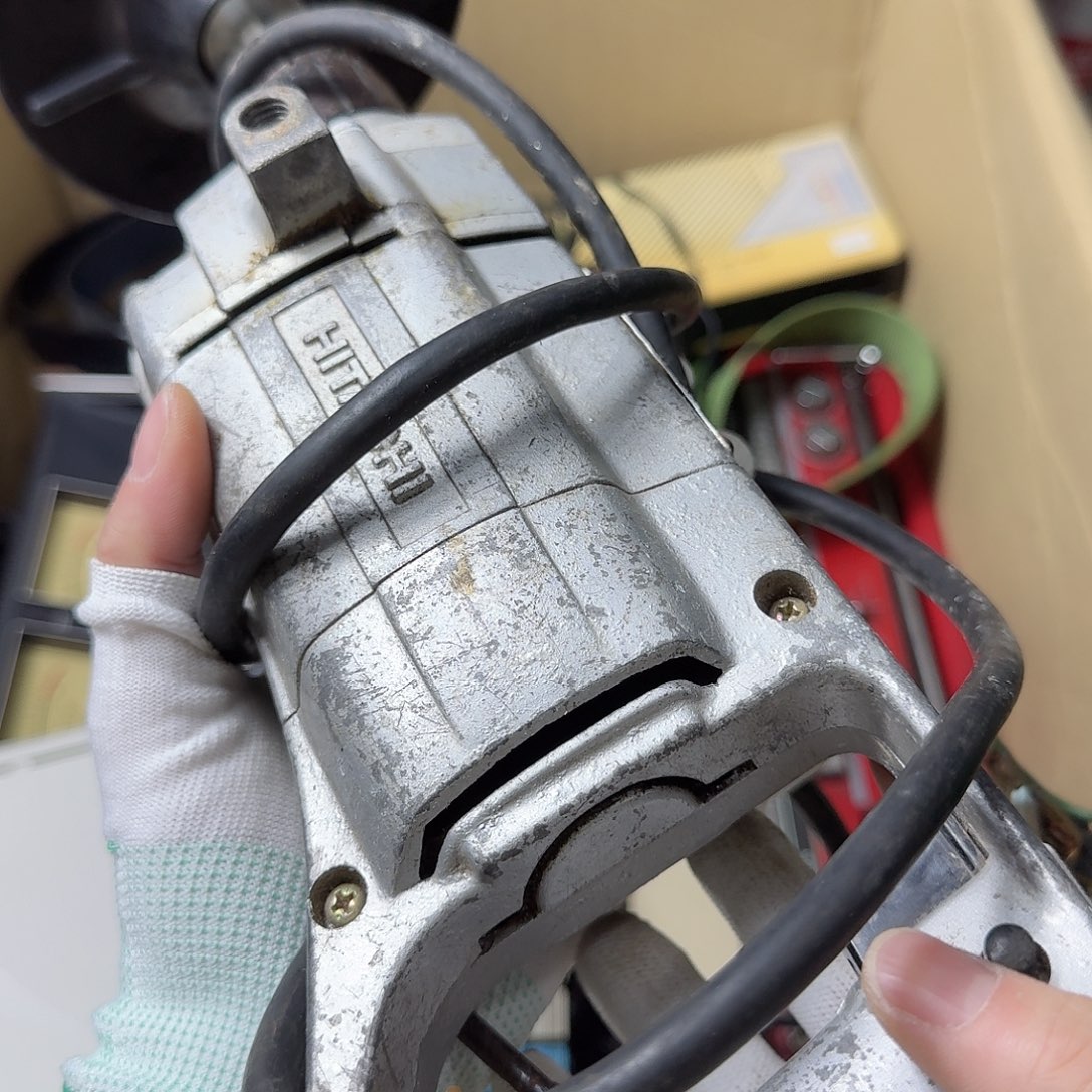 奋***年中古商品，瑕疵品，不保好坏。878