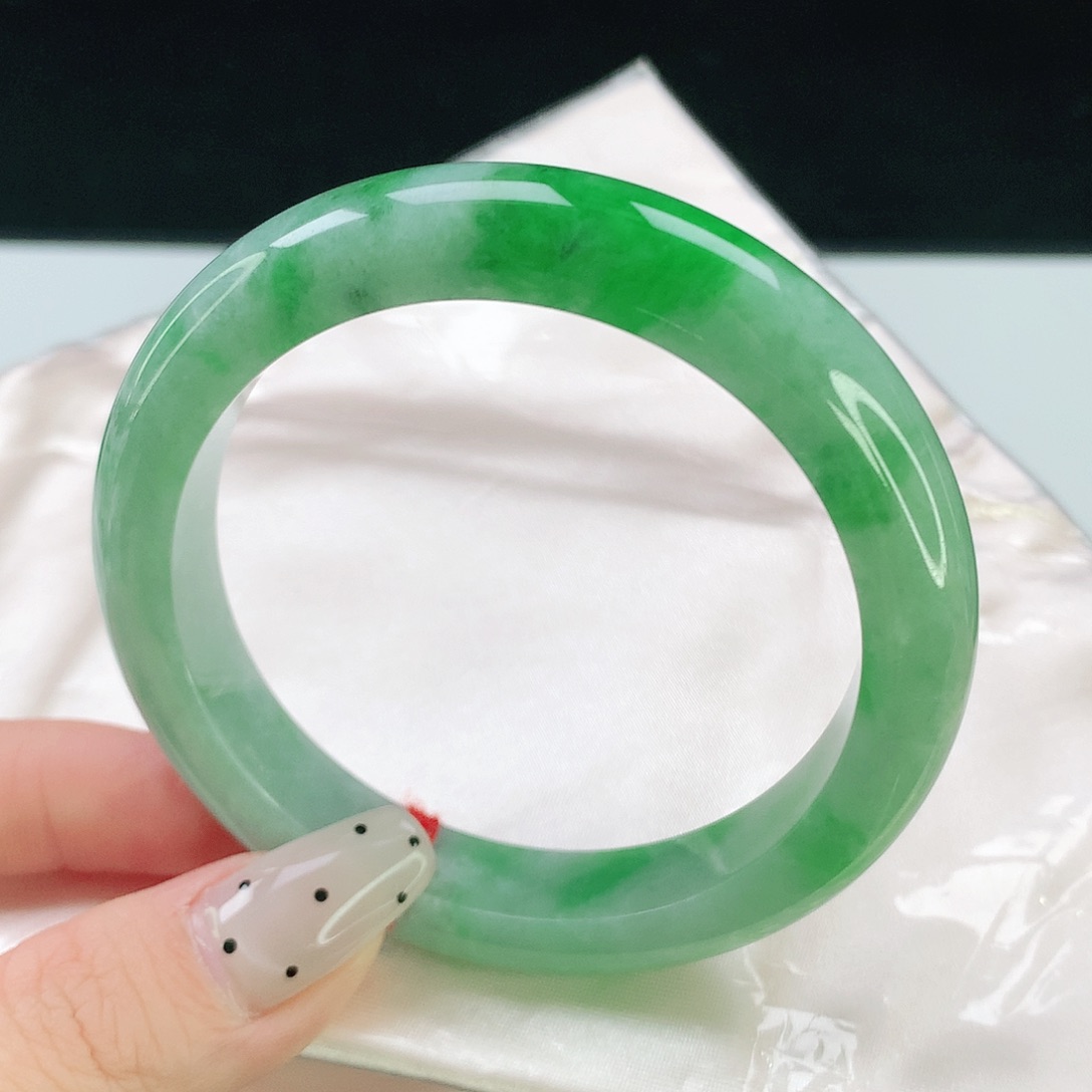 翡翠未镶嵌手镯699