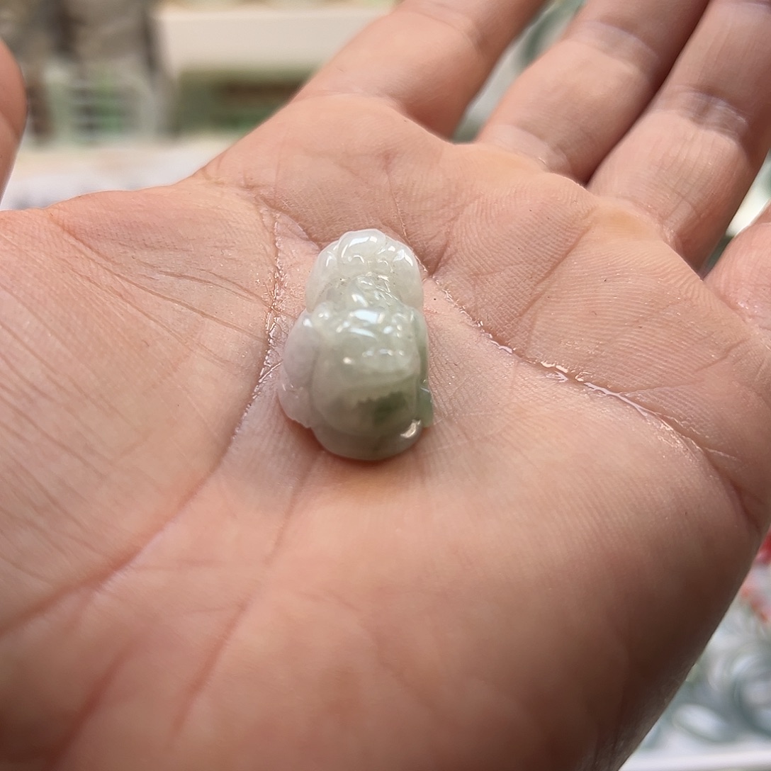 是***啊未镶嵌挂件翡翠毛