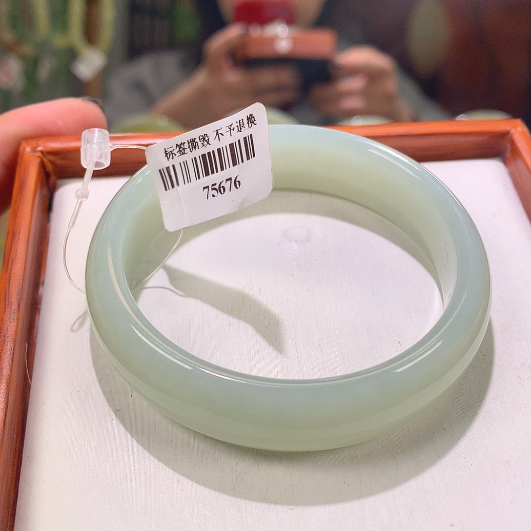 和田玉手镯未镶嵌51-52