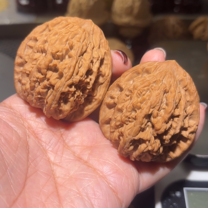 文玩核桃把件44麦穗虎头