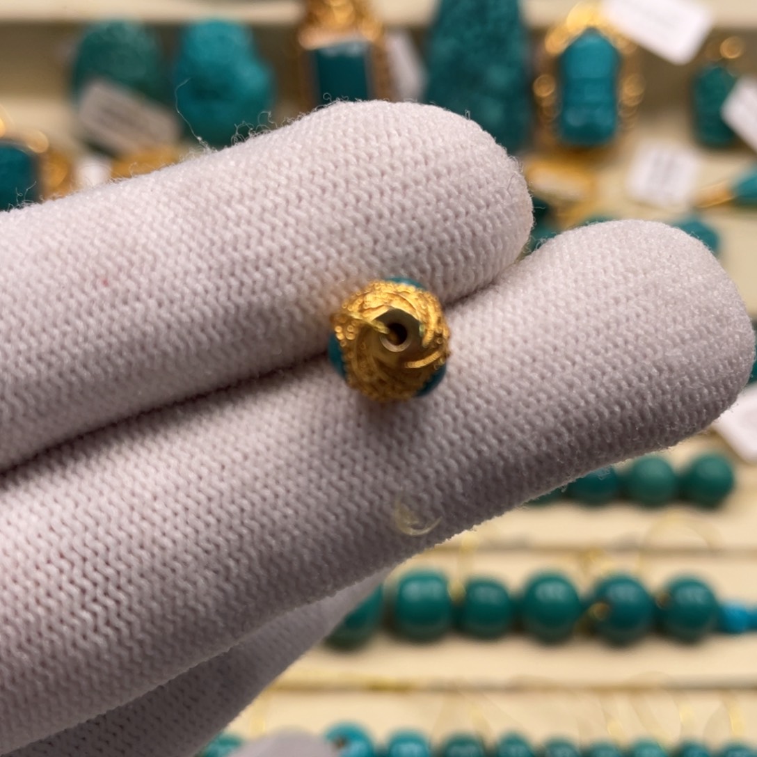 绿松石珠宝奇石18K金镶嵌