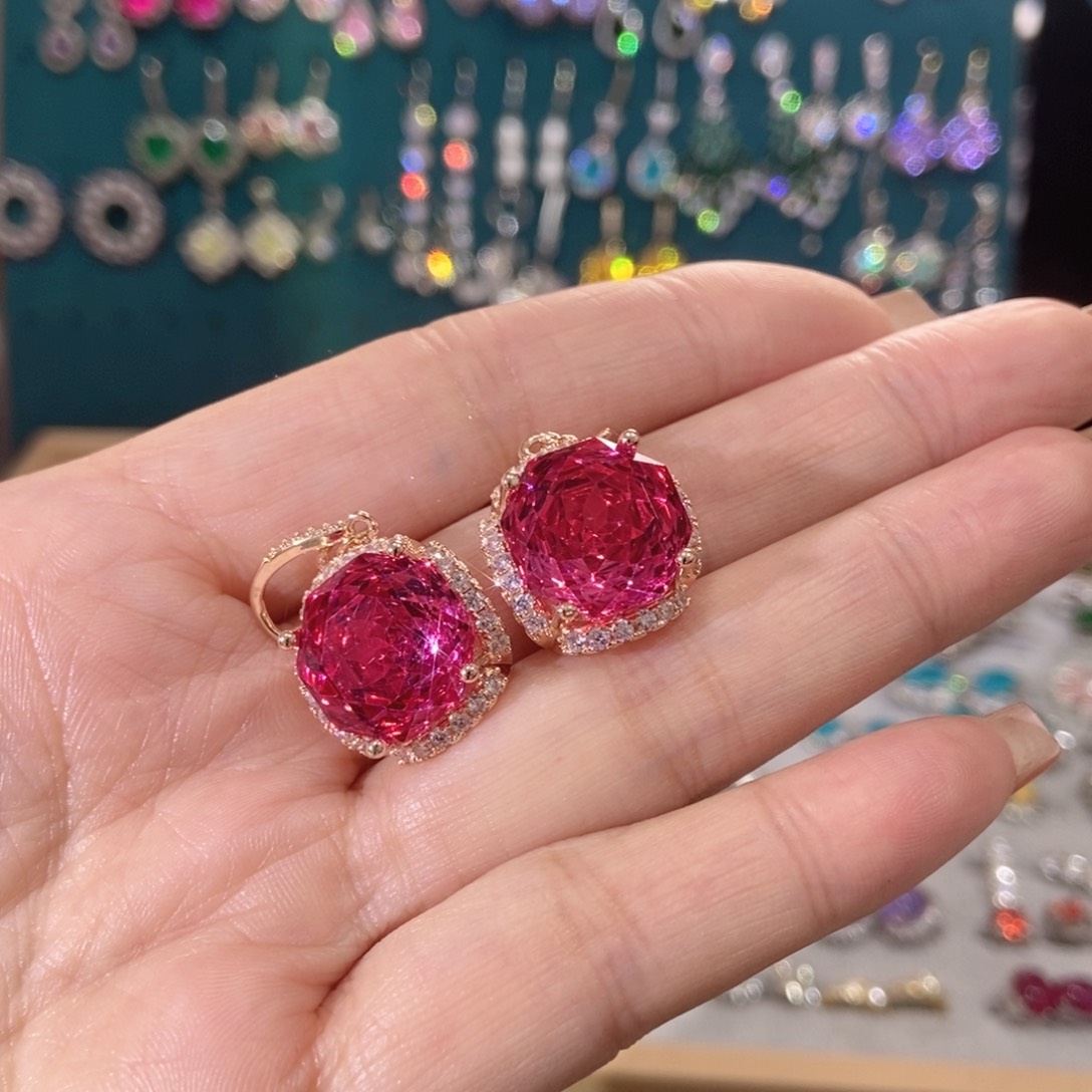 66锆石（处理）耳坠