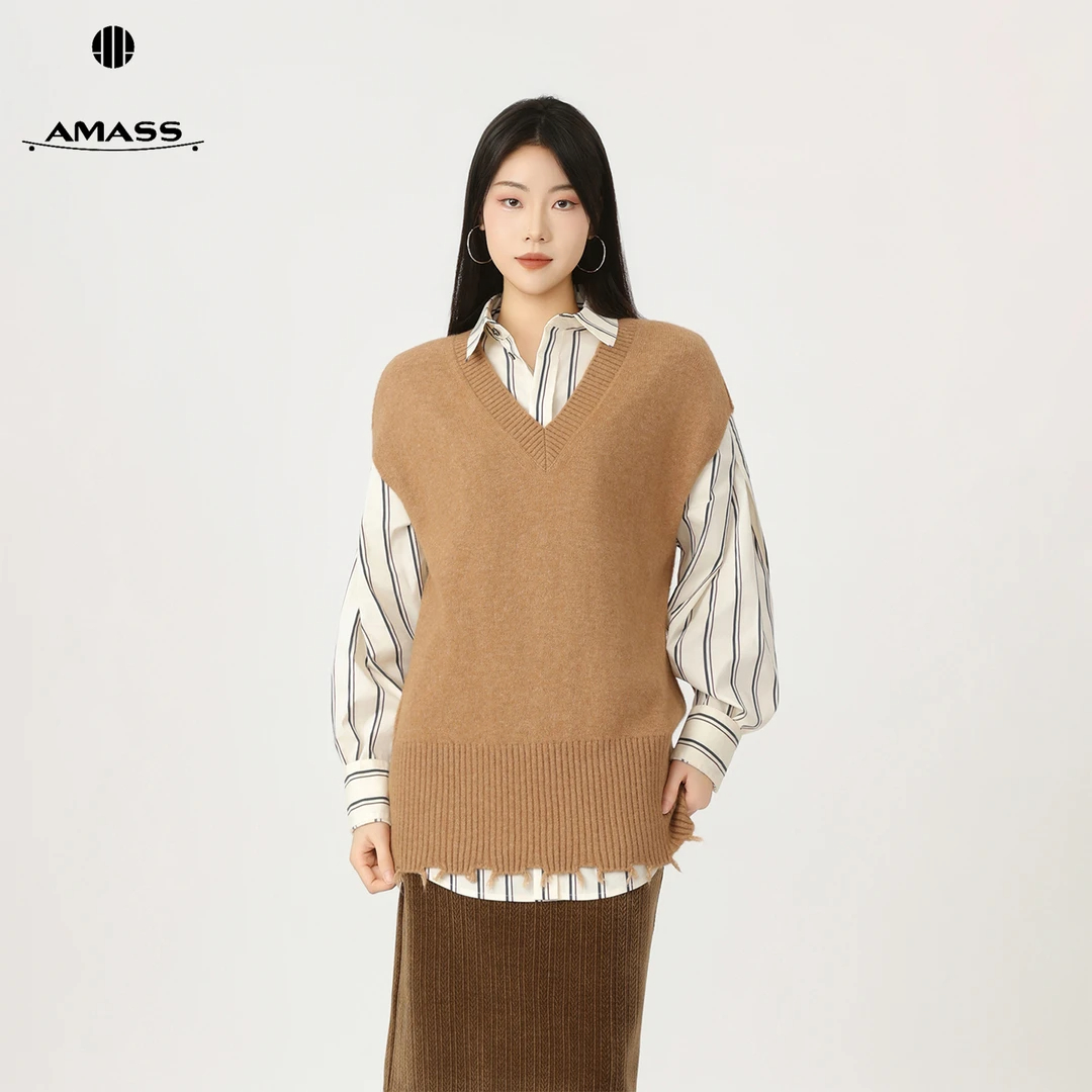 AMASS/阿玛施琥珀流光冬季松弛感时尚套头外搭无袖针织马甲538100
