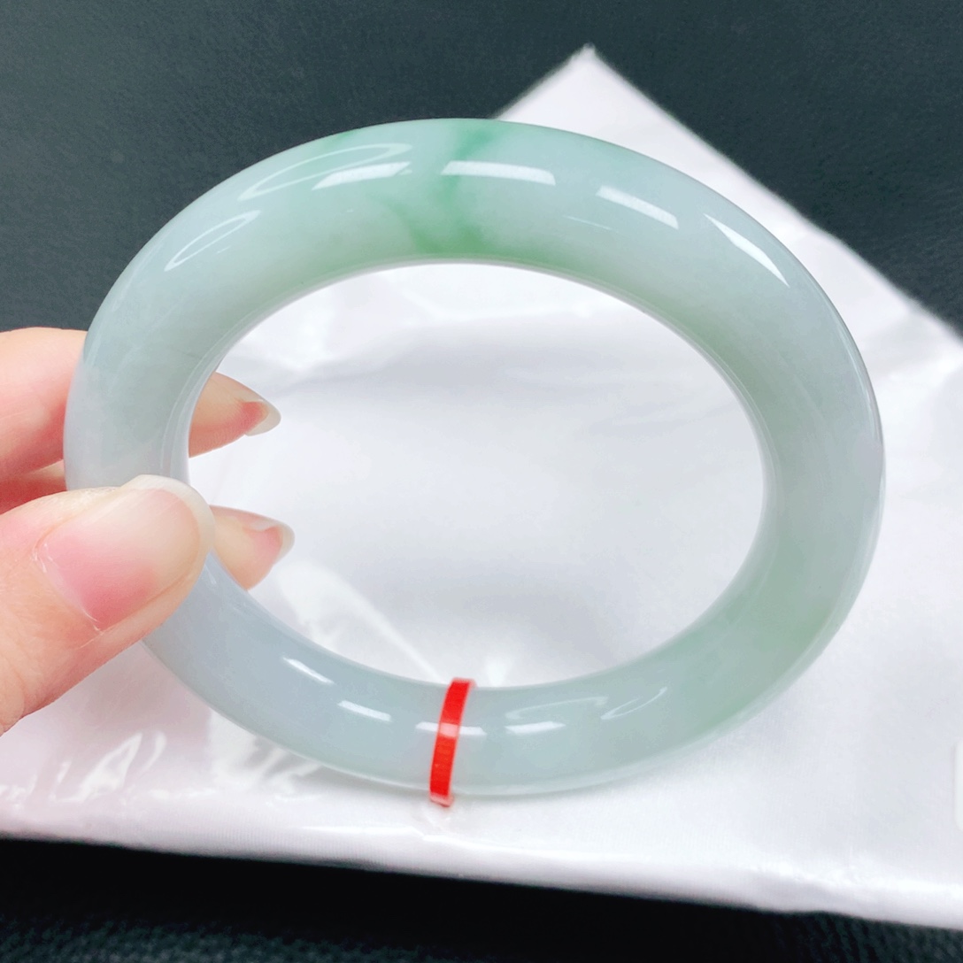 翡翠未镶嵌手镯58圈