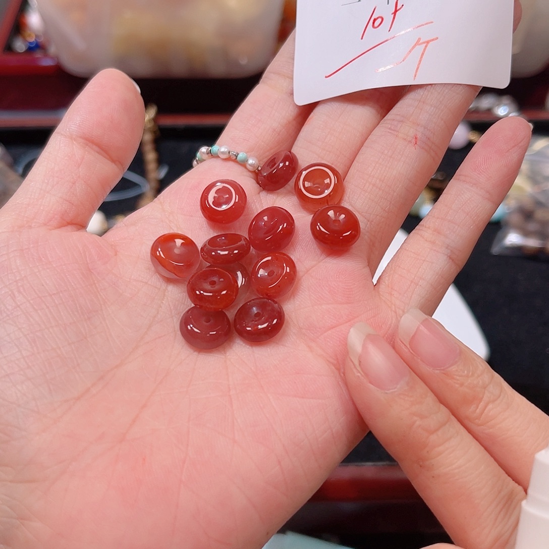 未镶嵌珠宝半成品水晶188 。        