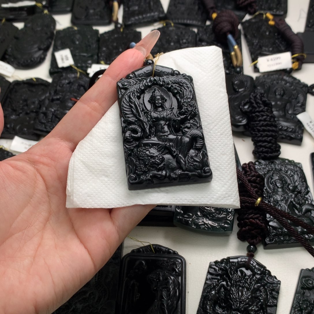 ℒ***然天然a货钢琴黑挂件