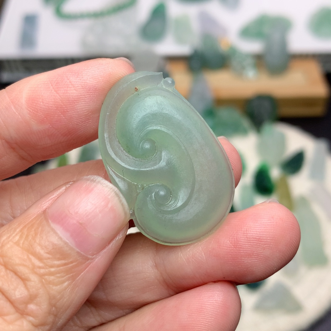 未镶嵌定制翡翠如意