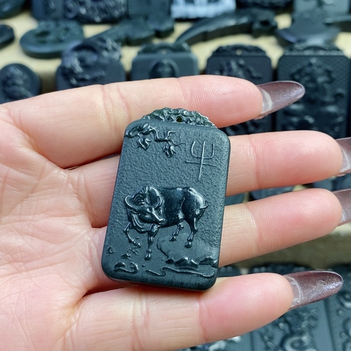 和田玉（青玉）颈饰未镶嵌