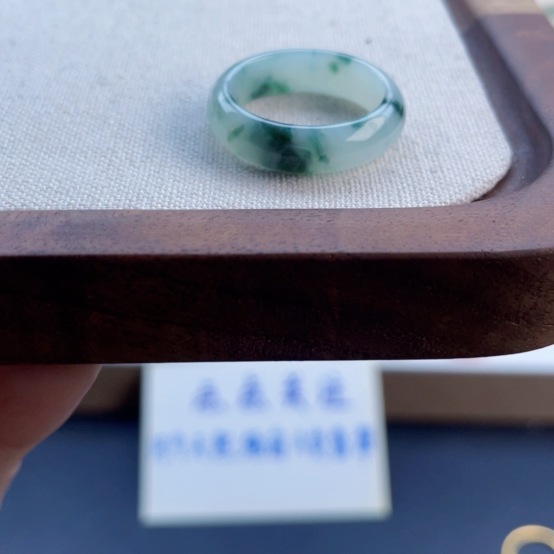 翡翠未镶嵌戒指12 号 港码 19