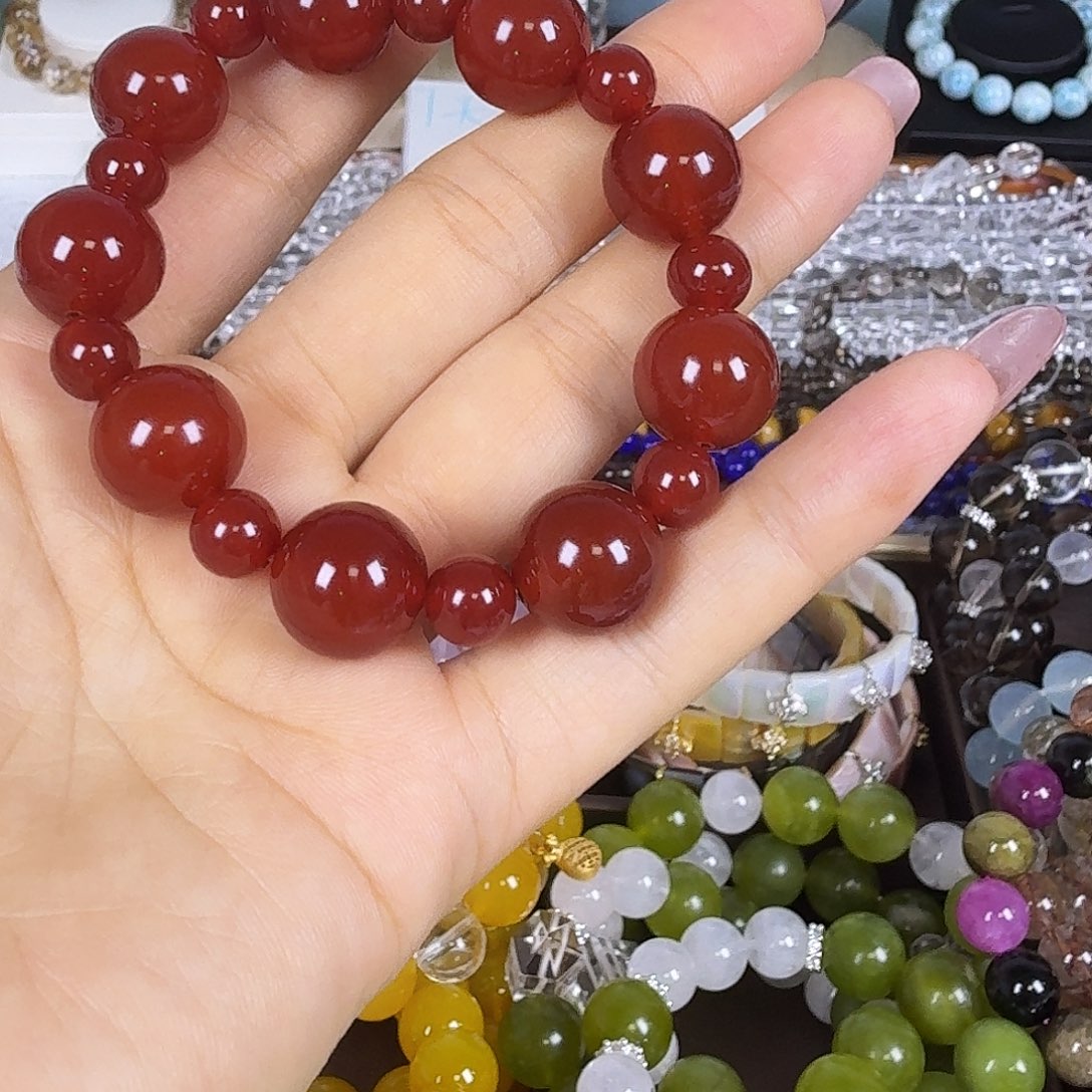 水晶手串未镶嵌红玛瑙