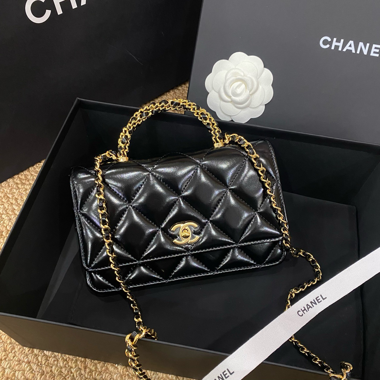 全新未使用 Chanel/香奈儿 黑金麻花手柄抛光羊皮链条woc斜挎包