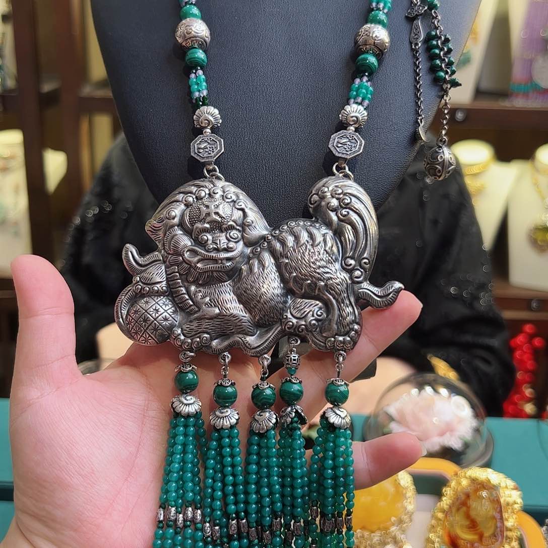 玛瑙颈饰未镶嵌古风