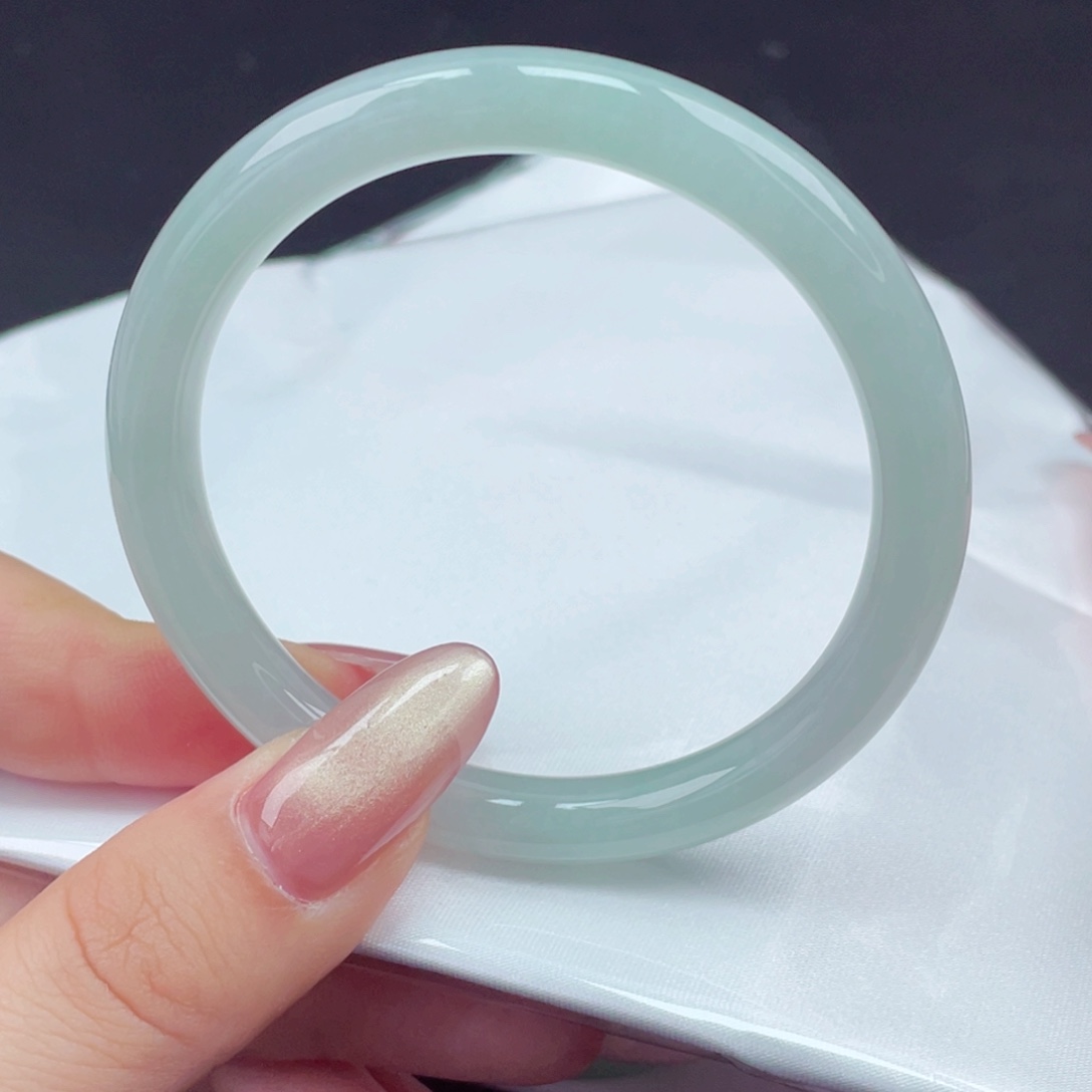 翡翠手镯未镶嵌54圆条