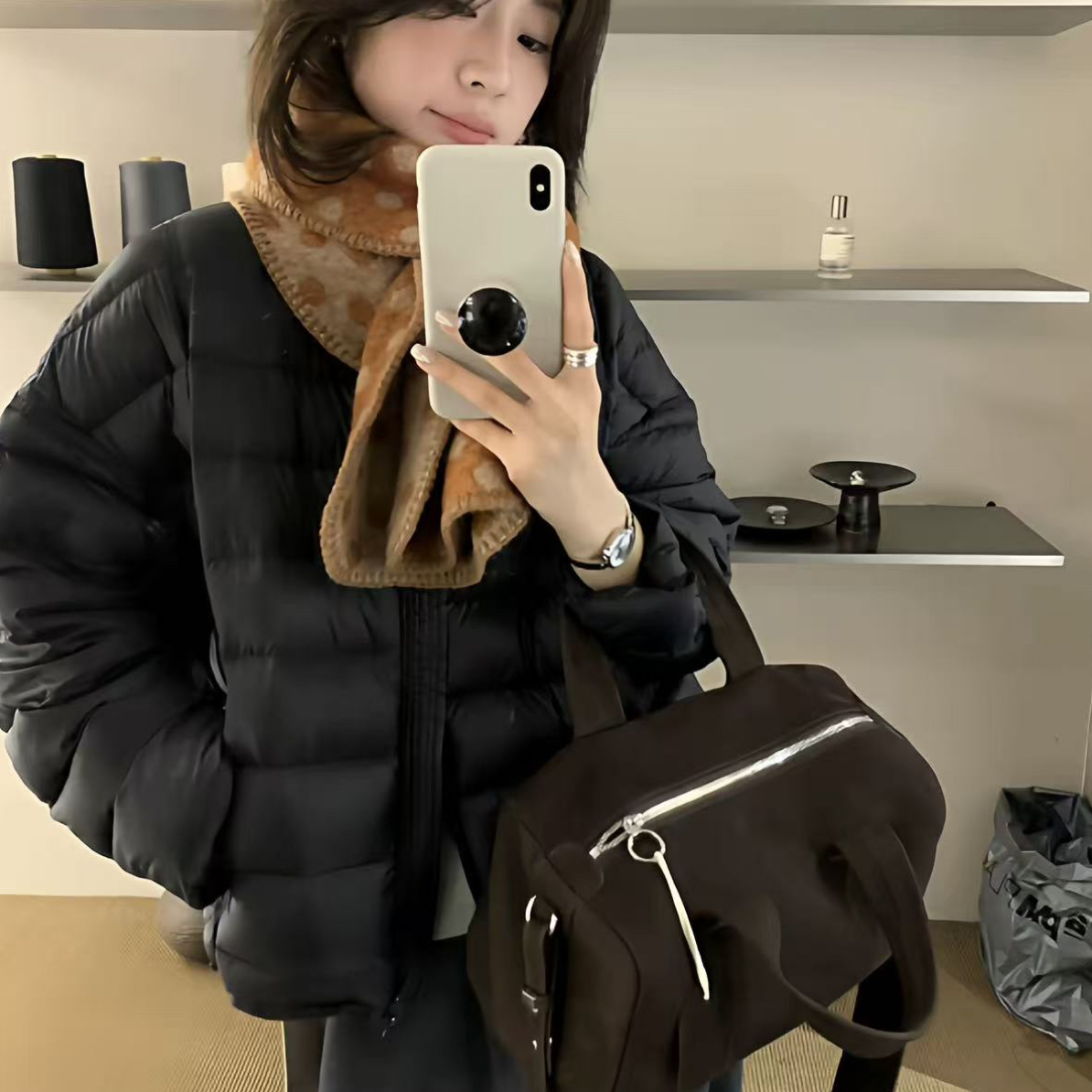 90白鸭绒排骨羽绒服女短款2025新款轻薄圆领泡芙小个子宽松外套