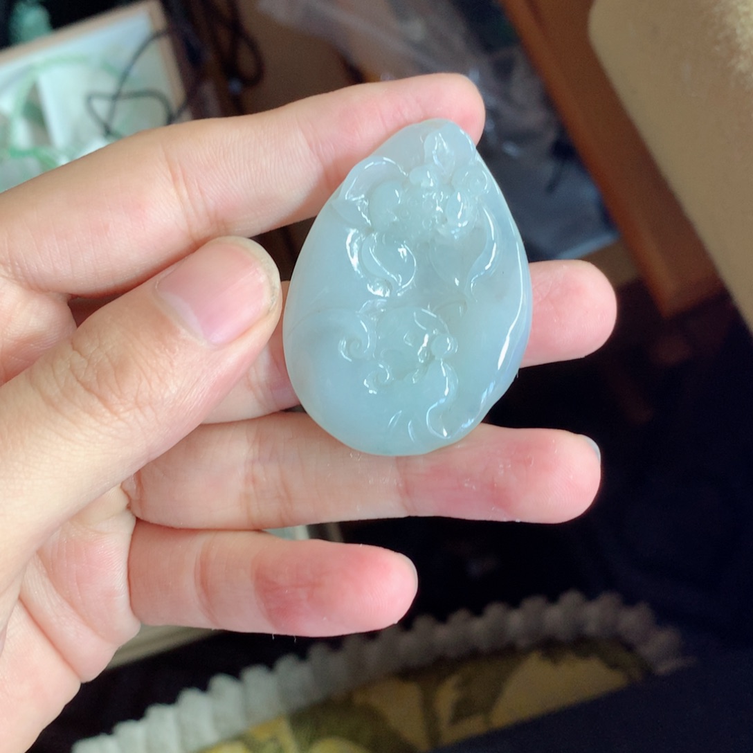 翡翠颈饰未镶嵌胶块悟道