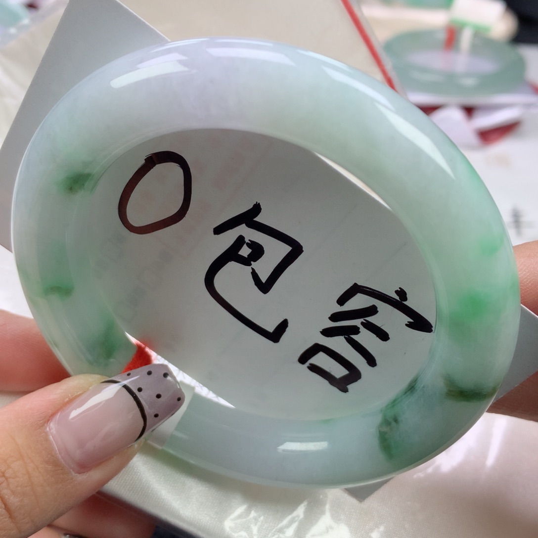翡翠手镯未镶嵌58圆