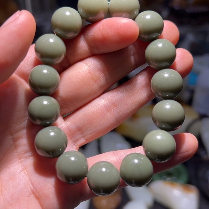 和田玉（青玉）车挂未镶嵌