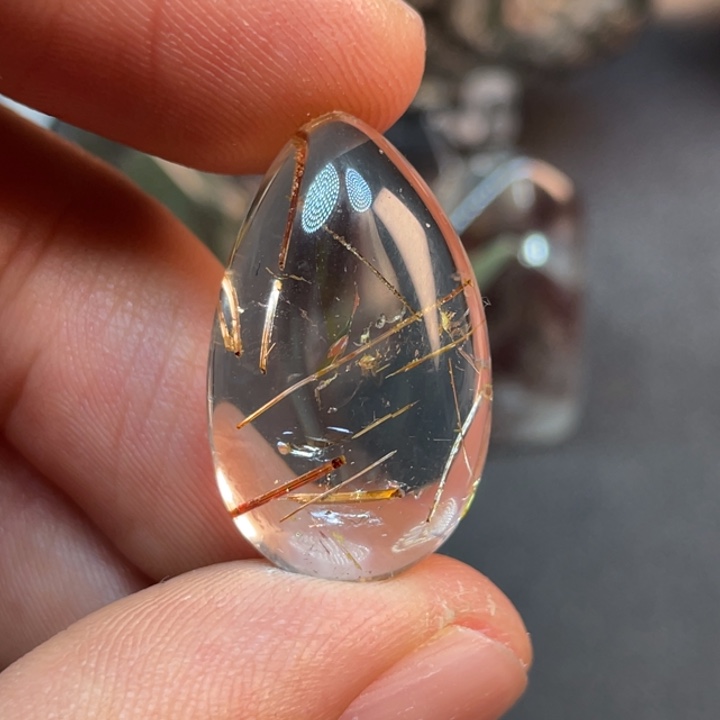 水晶颈饰未镶嵌W**t脖子
