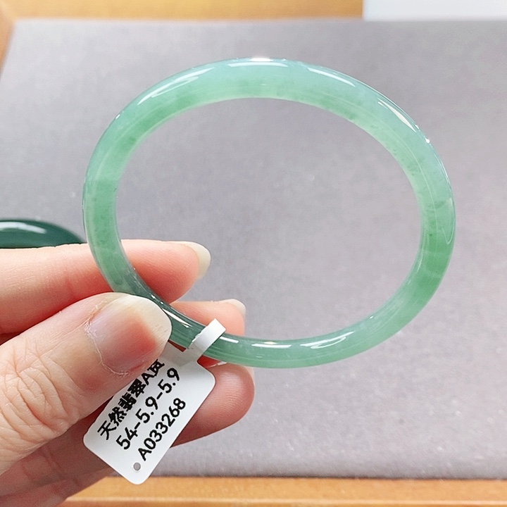 【闪购商品】翡翠手镯（圆镯）未镶嵌