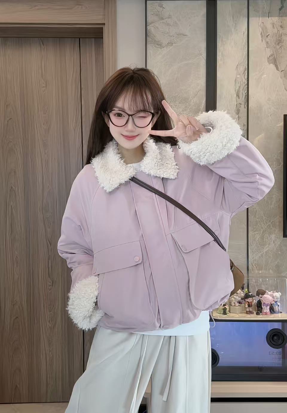 【米米六定制】羊羔毛翻领拼接2025冬季新款工装加毛外套百搭25108