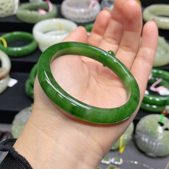 和田玉手镯55+圈口 编号37未镶嵌