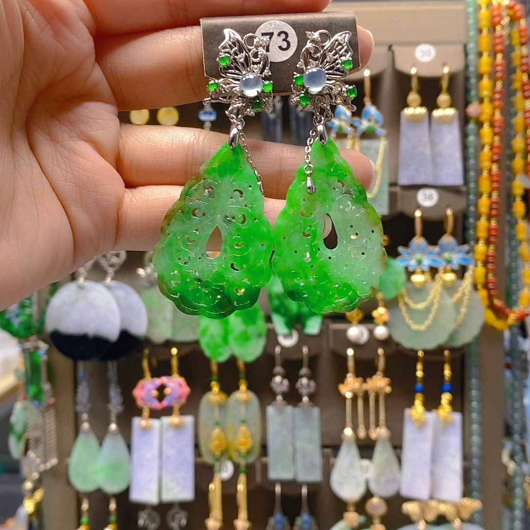 未镶嵌翡翠耳饰翡翠