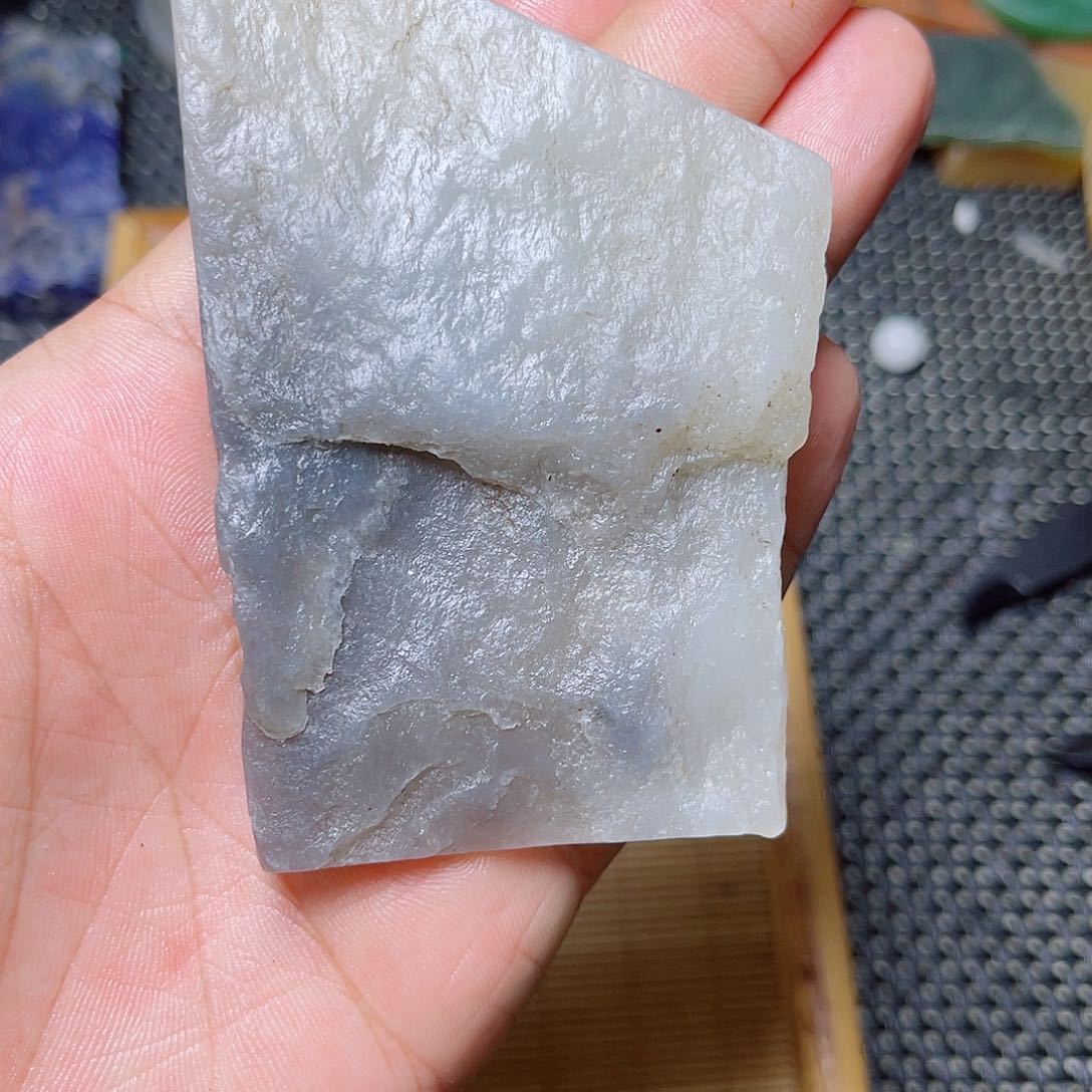 未镶嵌和田玉（糖玉）挂件1号 烟紫牌子料