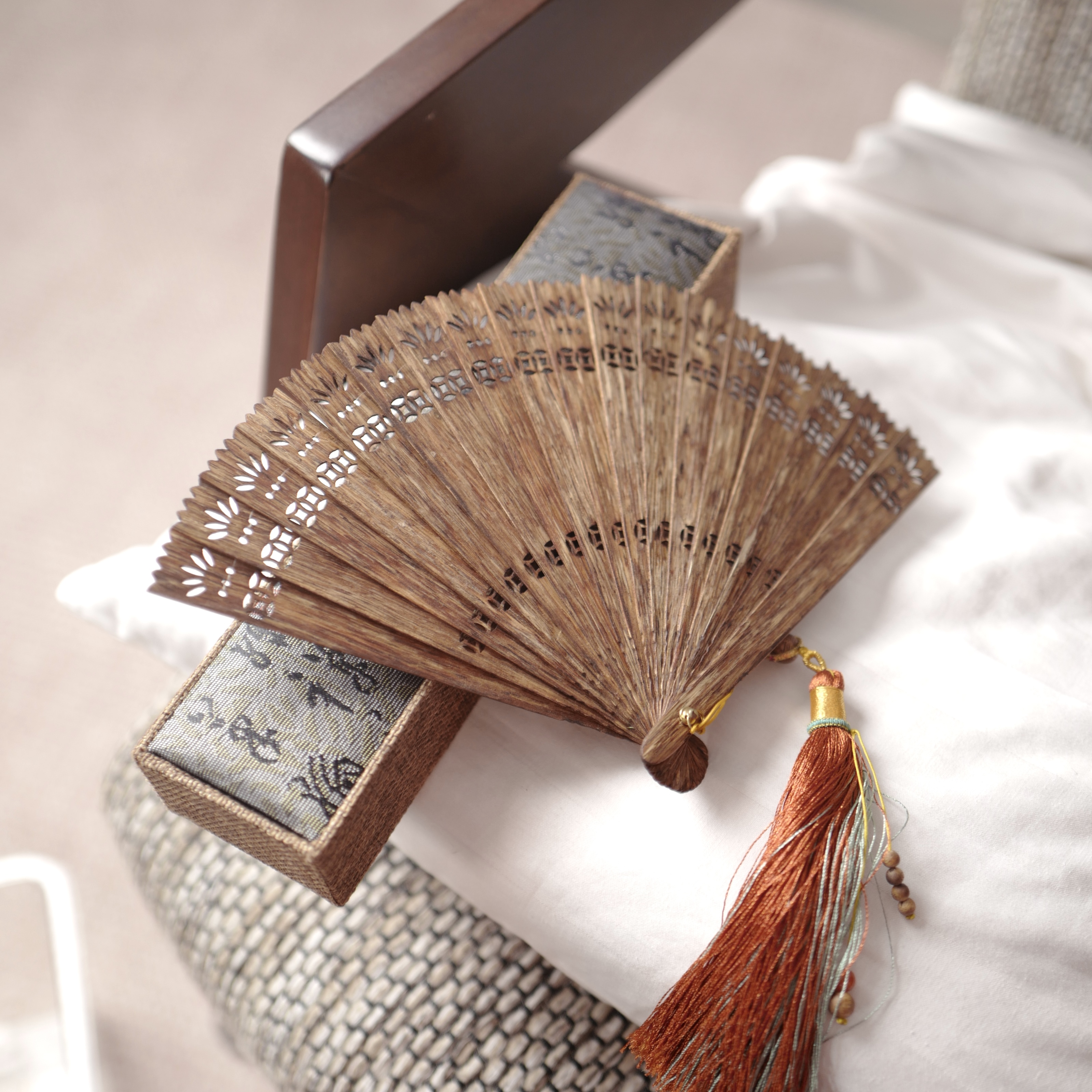 沉香（扇解人意）沉香手工扇（小）L240542