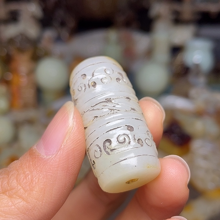 川***页和田玉未镶嵌挂件