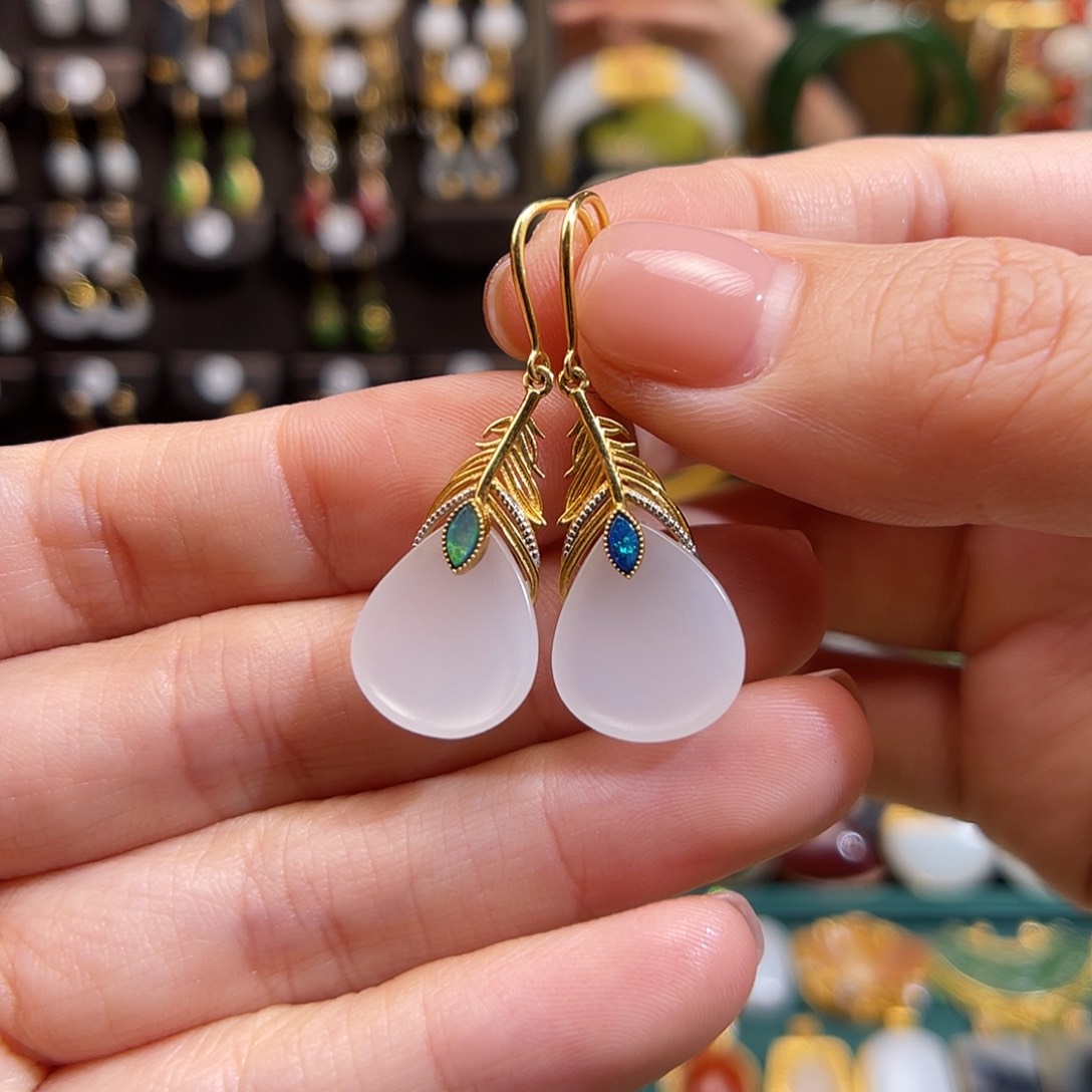 和田玉18K金镶嵌耳饰窝**乐