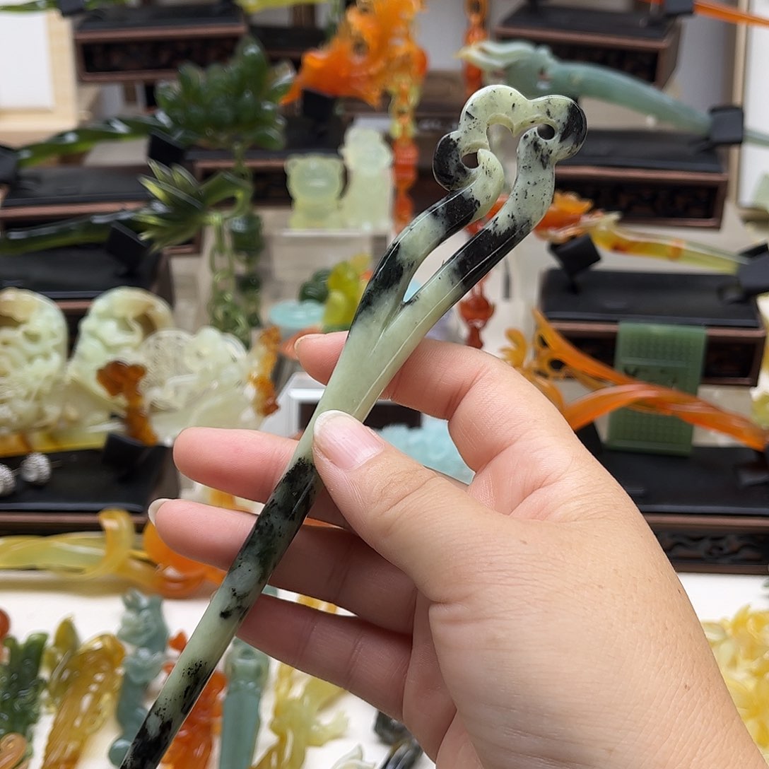 蛇纹石玉未镶嵌岫玉发簪