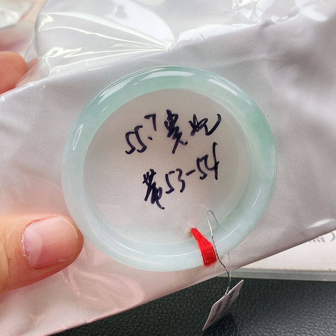 未镶嵌手镯翡翠天然翡翠手镯