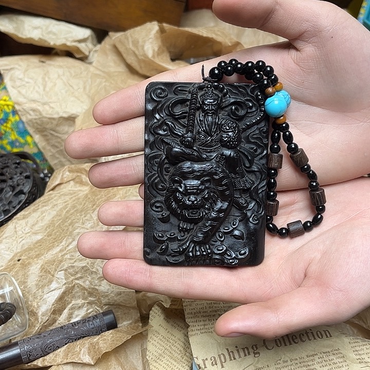 大叶紫檀（黑酸枝木类）