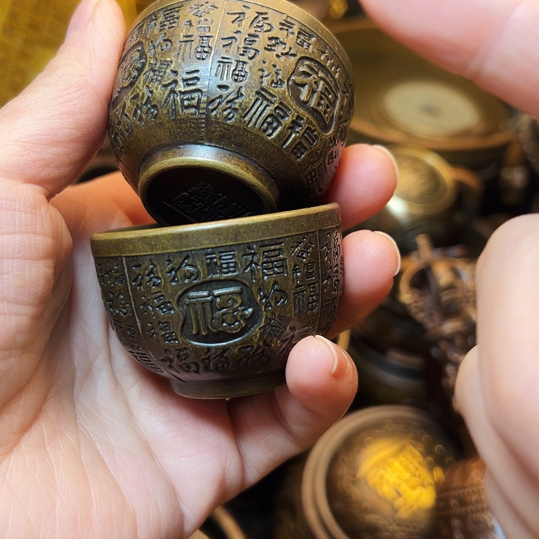 精美铜器工艺品等