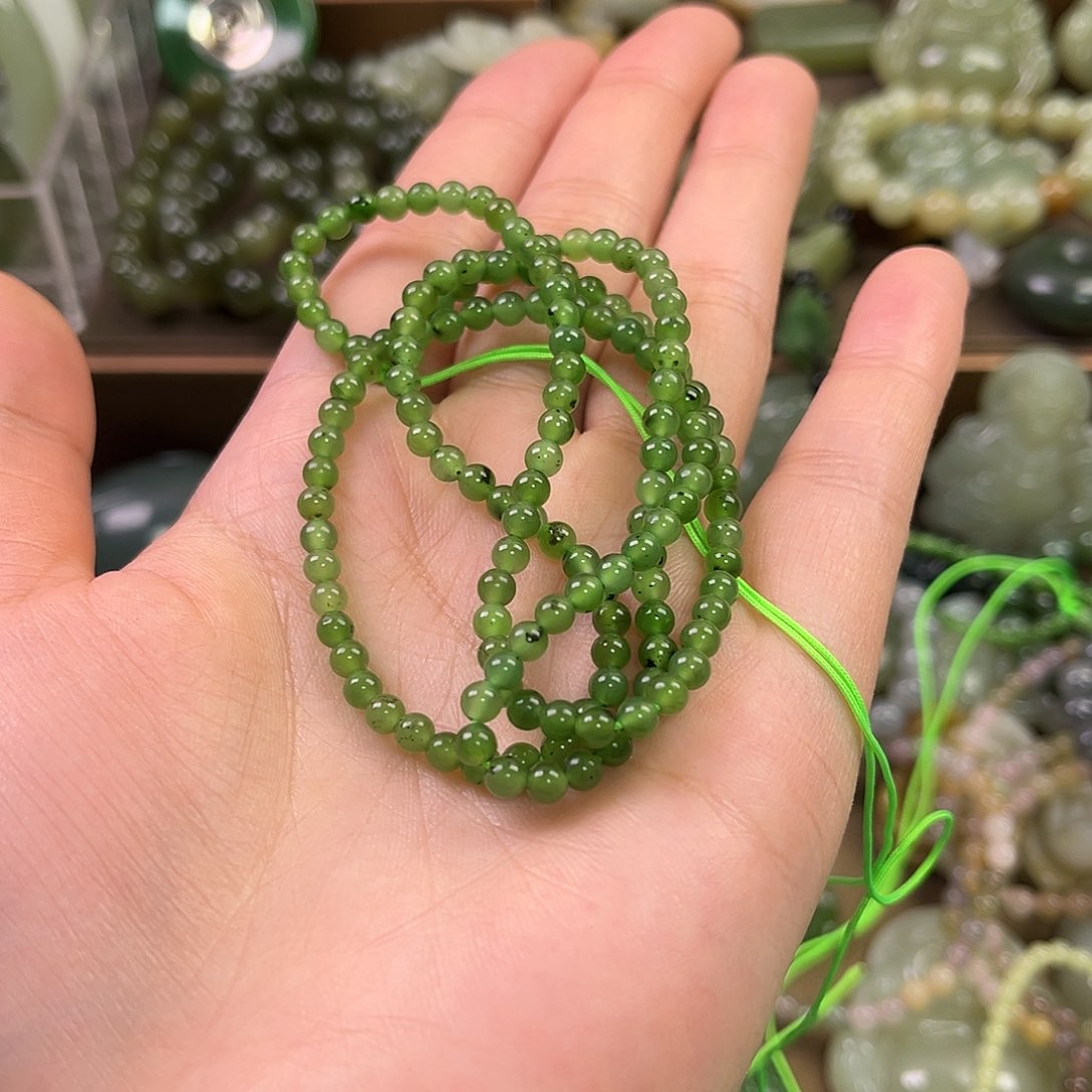 和田玉颈饰未镶嵌4*1