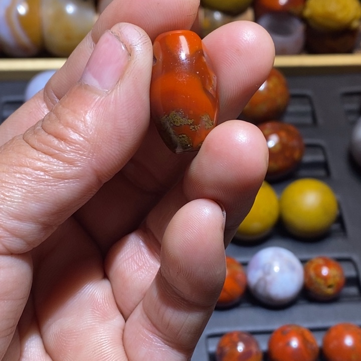 未镶嵌战国红桶珠玛瑙/玉髓络*