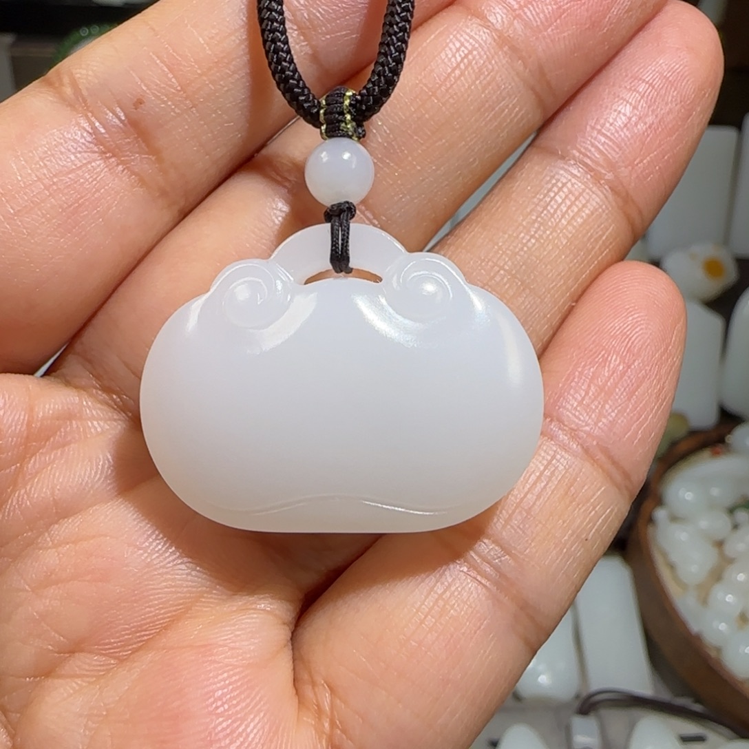 净***远颈饰未镶嵌和田玉