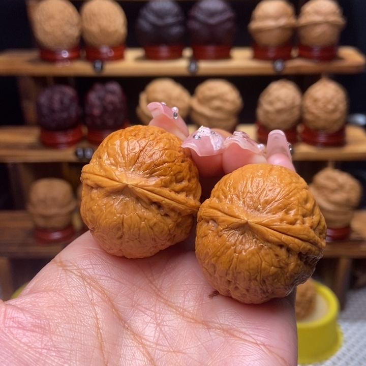 文玩核桃吊坠胖头陀2