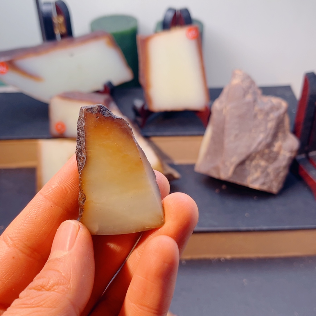 和田玉（糖玉）未镶嵌颈饰