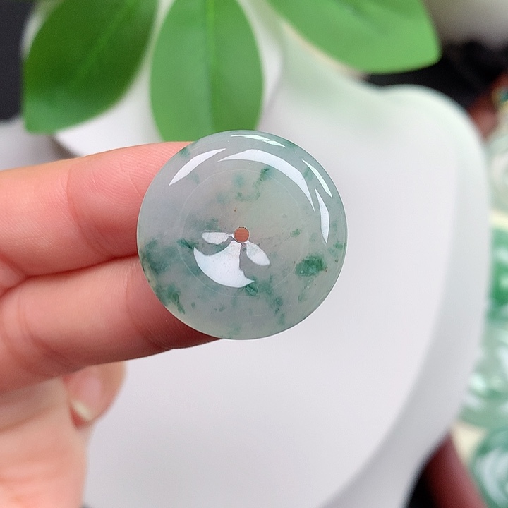 颈饰未镶嵌翡翠平安扣 24.5x5.2mm